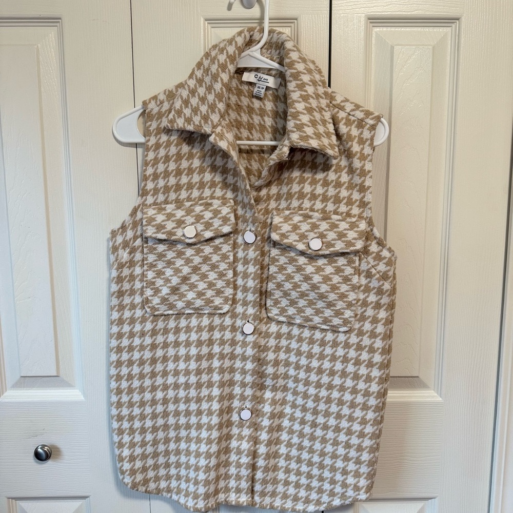 Chico's Tan Houndstooth Women's Vest